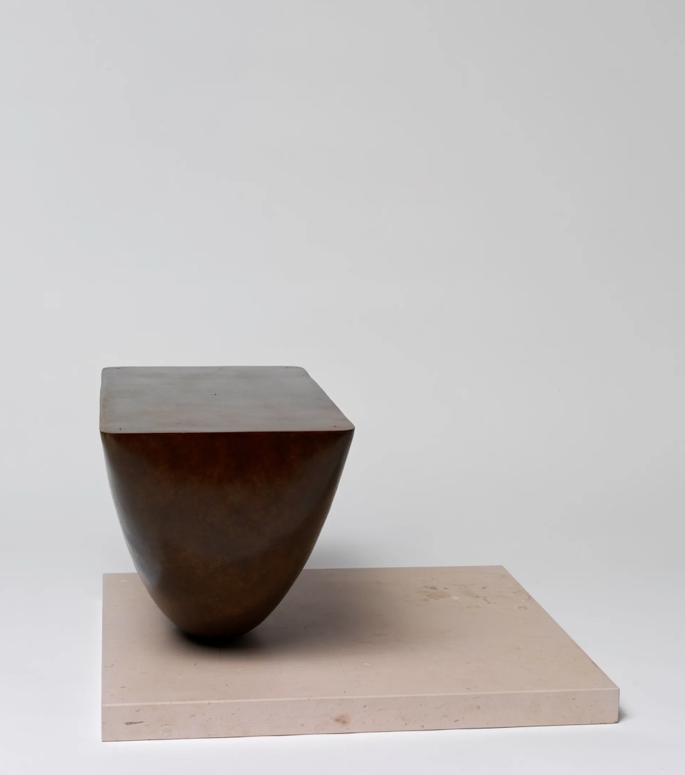 Minimalistic bronze altar for Notre Dame by Guillaume Bardet