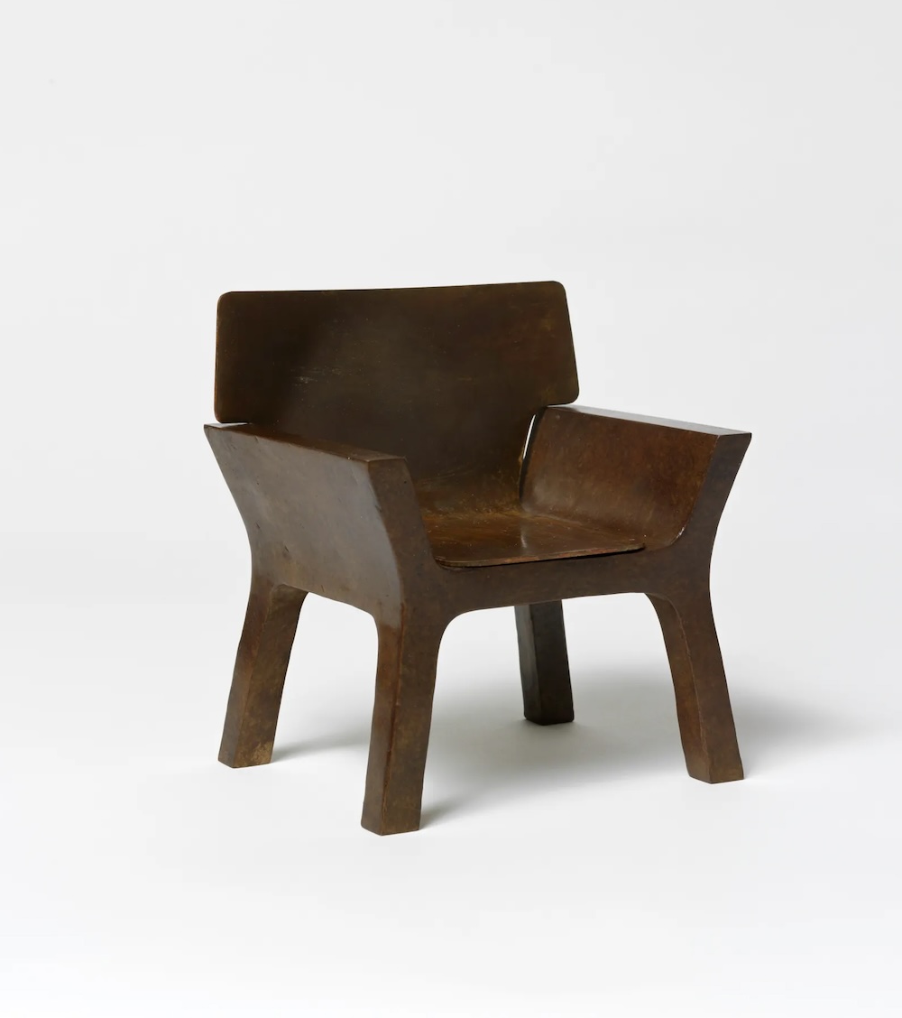 associated armchair for notre dame