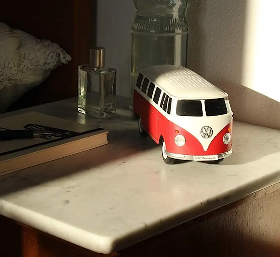 vw speaker tabletop red