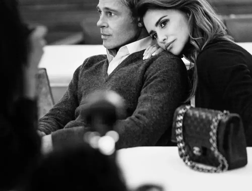 Brad and Penelope on set. image: CHANEL