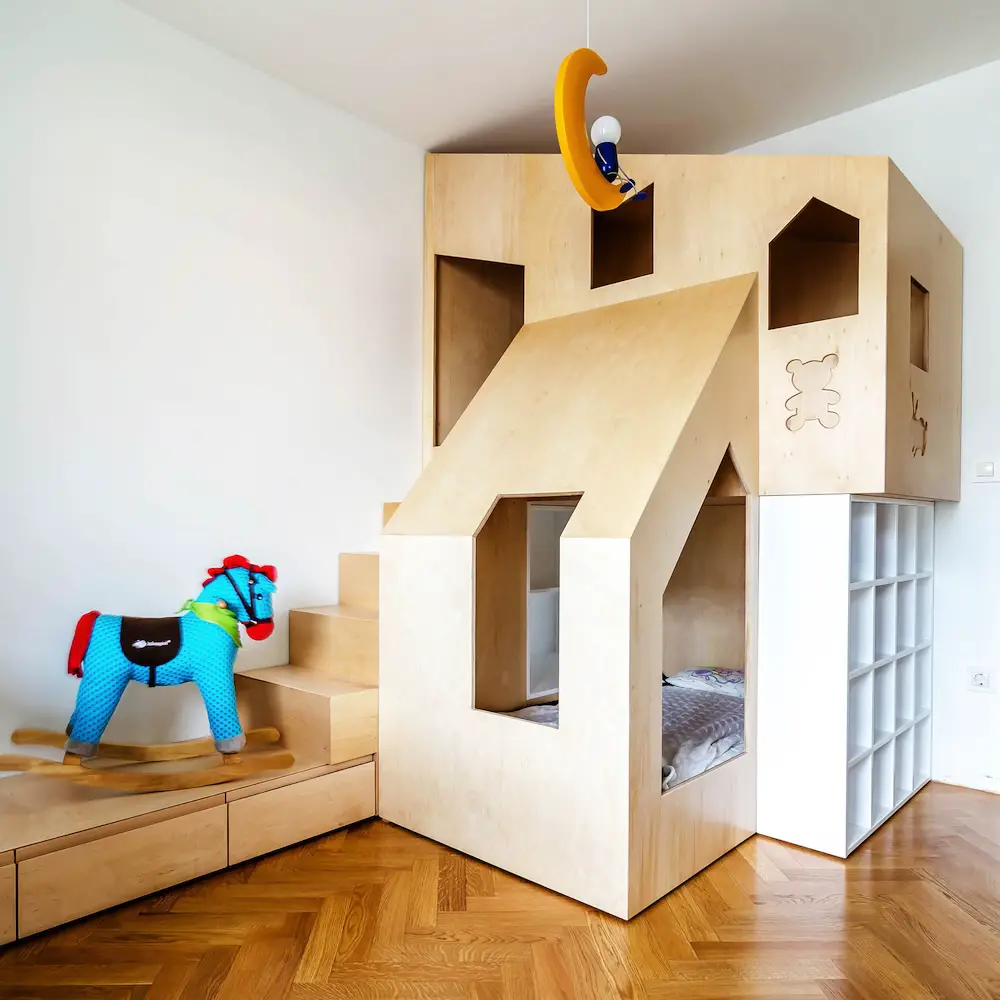 Read more about the article House-Shaped Bunk Beds for a Growing Family
